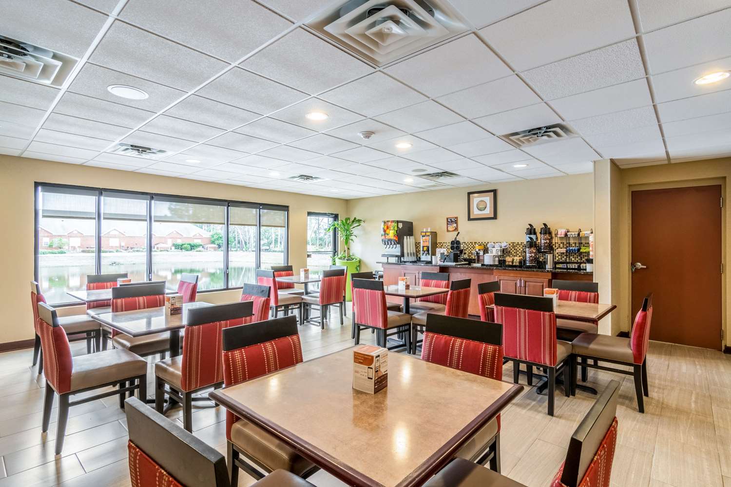 Comfort Inn & Suites Panama City North 28/32