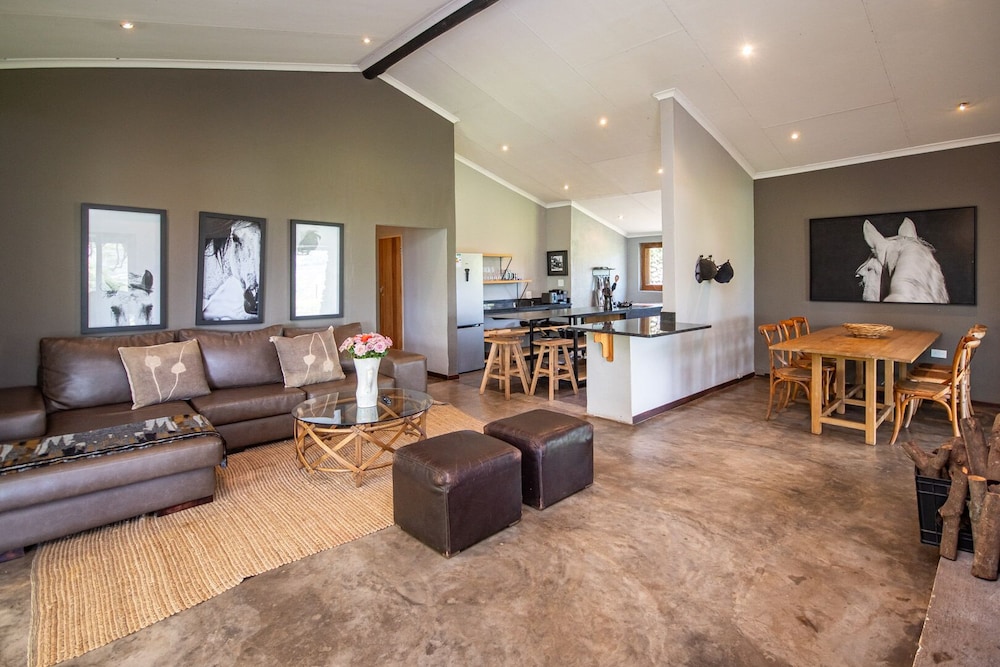 Summerfields Rose Retreat Spa 32/50