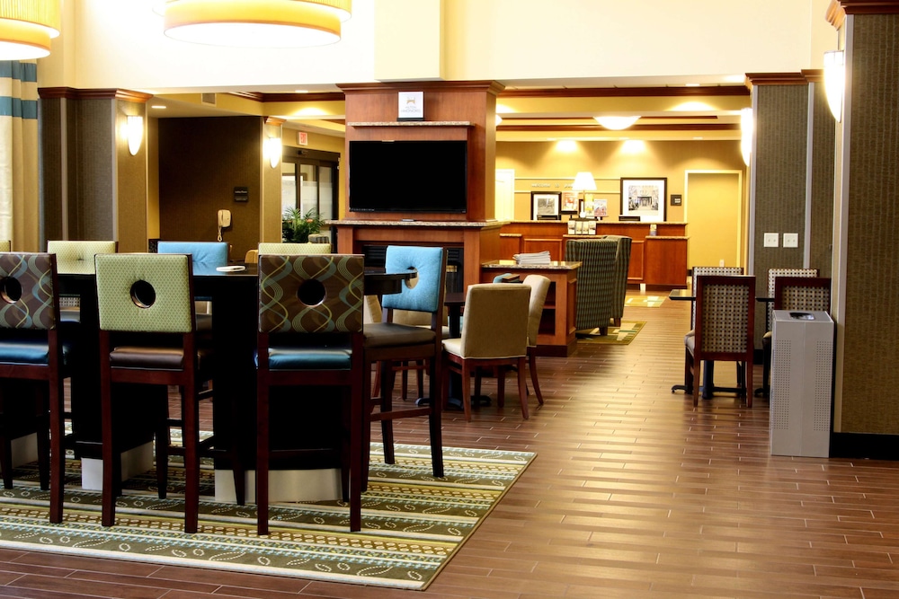 Hampton Inn Suites Paducah 45/55