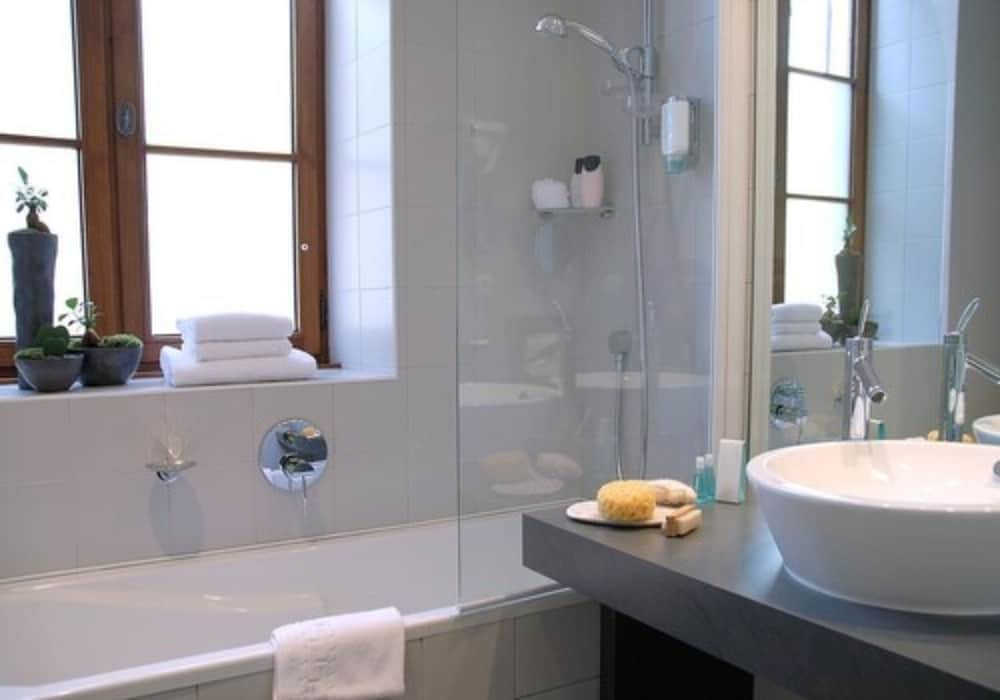 Hotel Du Palais de L Isle Annecy 73/77
