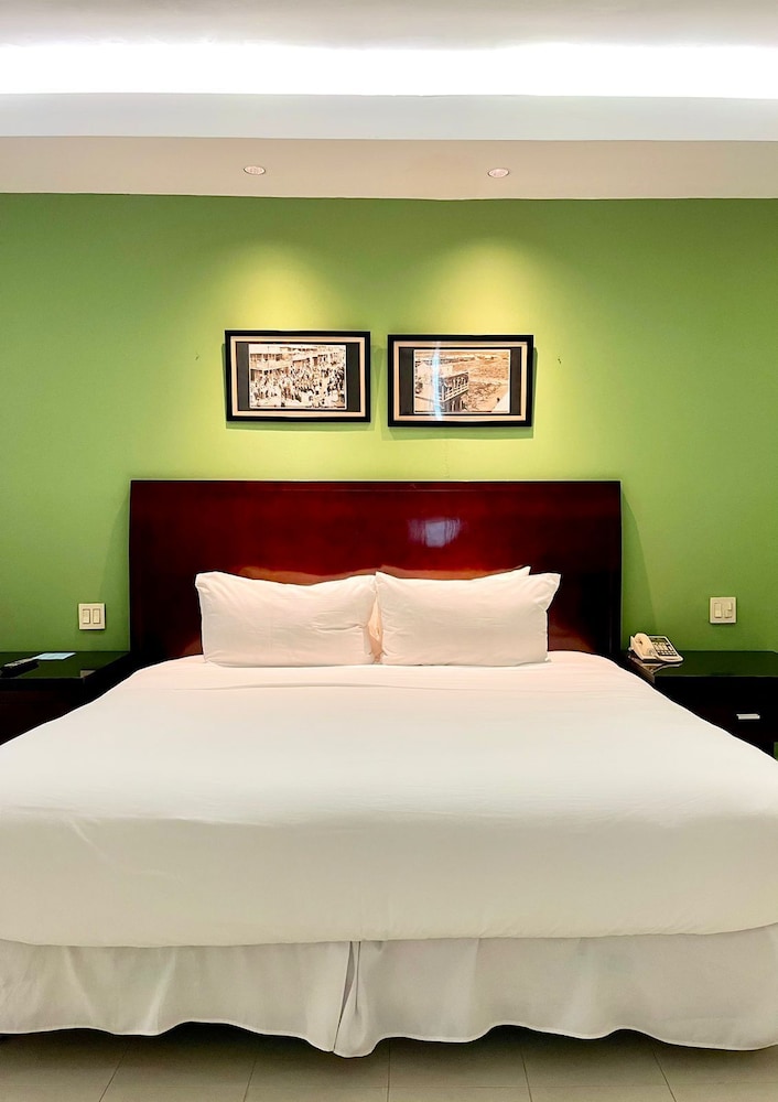 Sand Diamond Hotel (ex Four Points by Sheraton Colon) 9/31