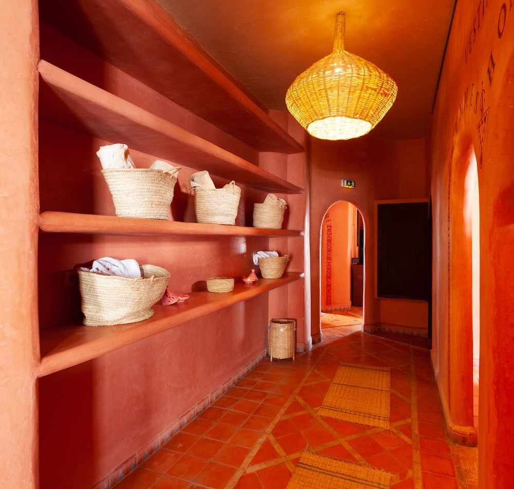 Borjs Hotel Suites and Spa photo4