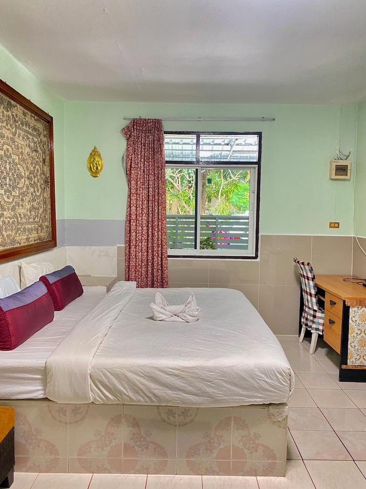 Nan Inn Bungalow 11/50