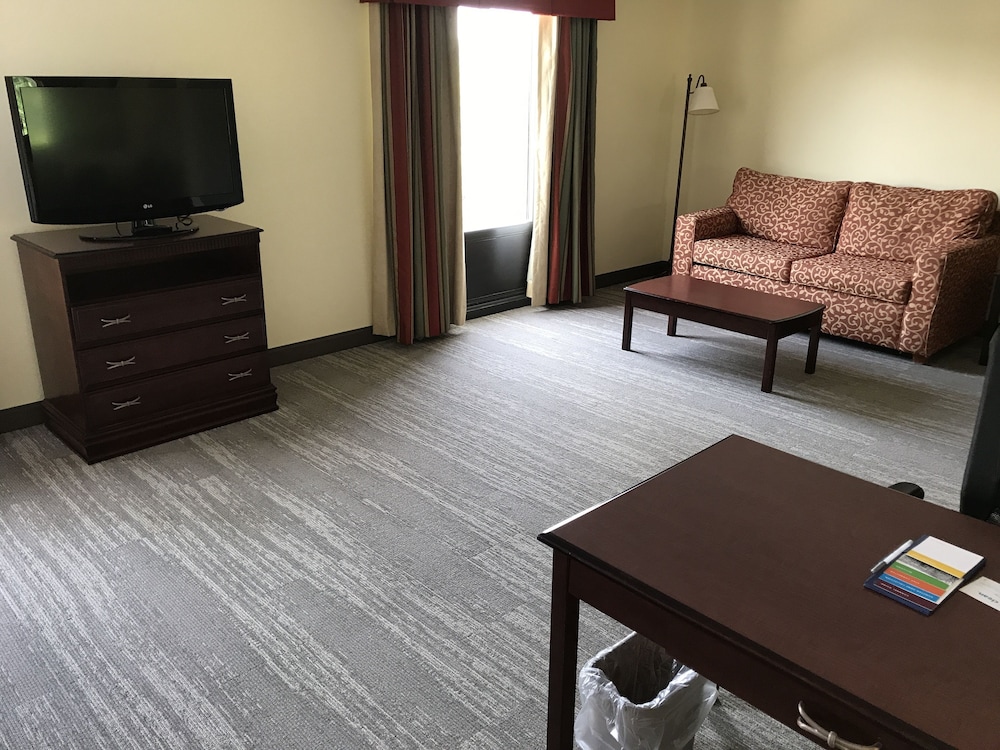Hampton Inn & Suites Lamar 32/51