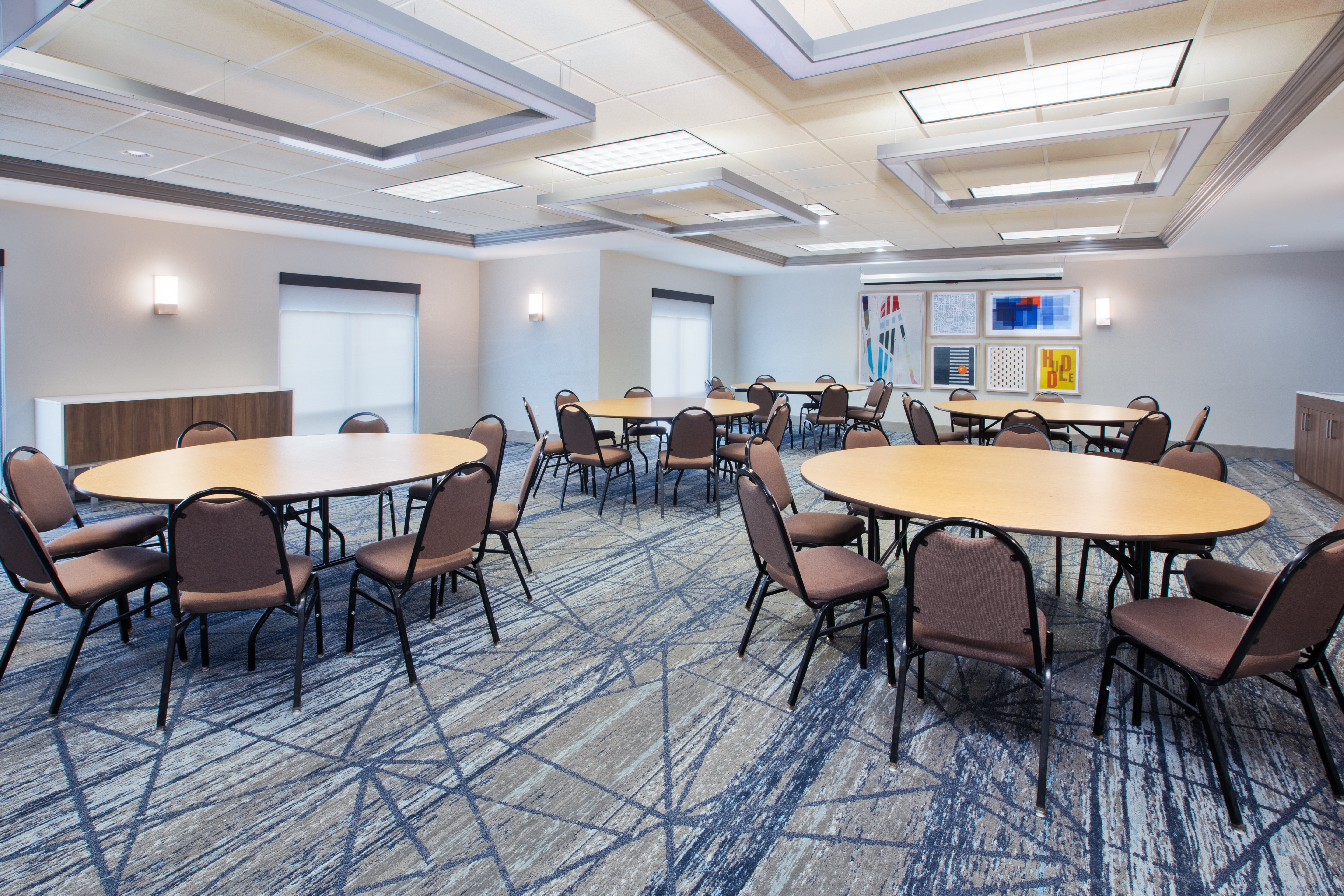 Holiday Inn Express And Suites Milwaukee Nw Park Place 71/79