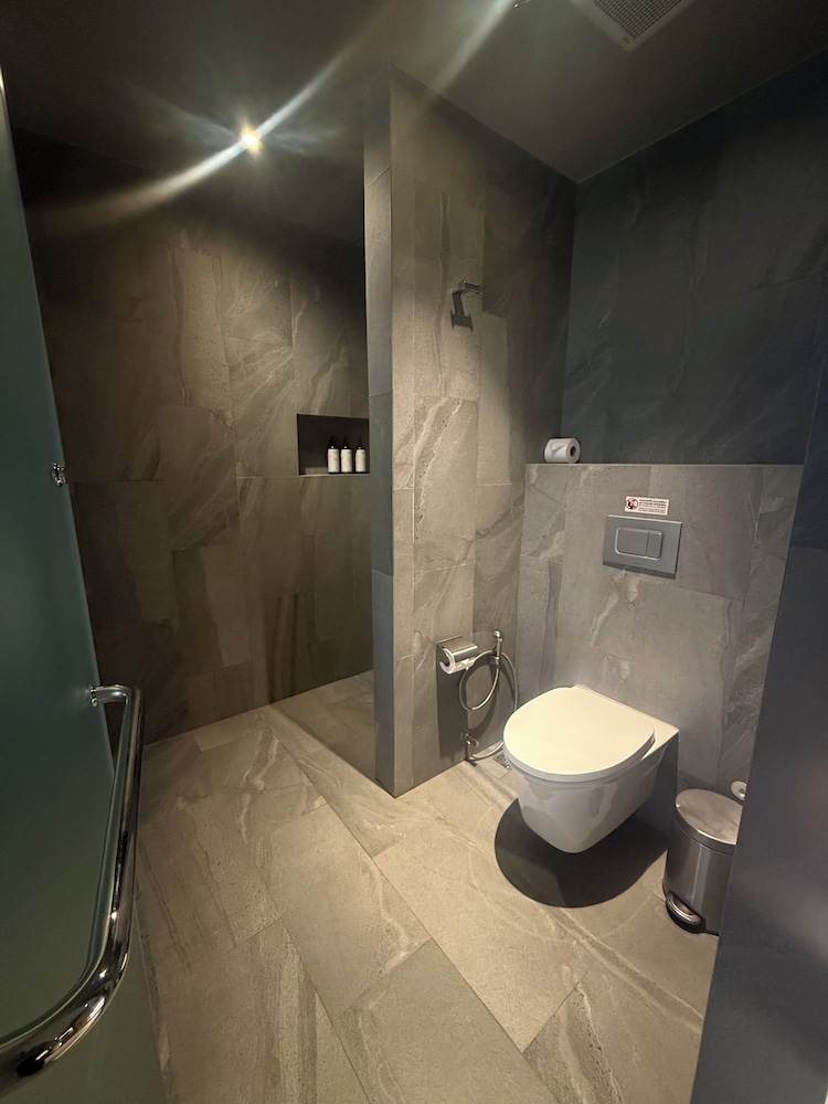 Mercure Rayong Lomtalay Villas and Resort 43/46