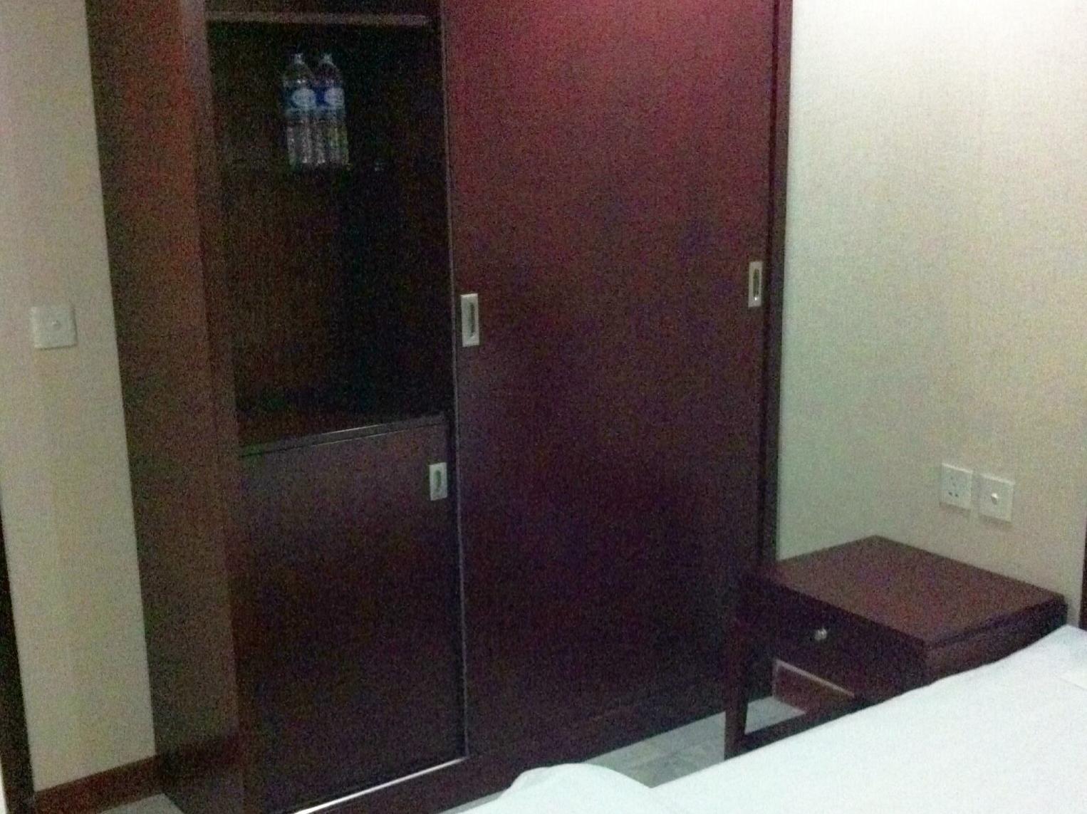 Mustika Senen Hotel 50/50