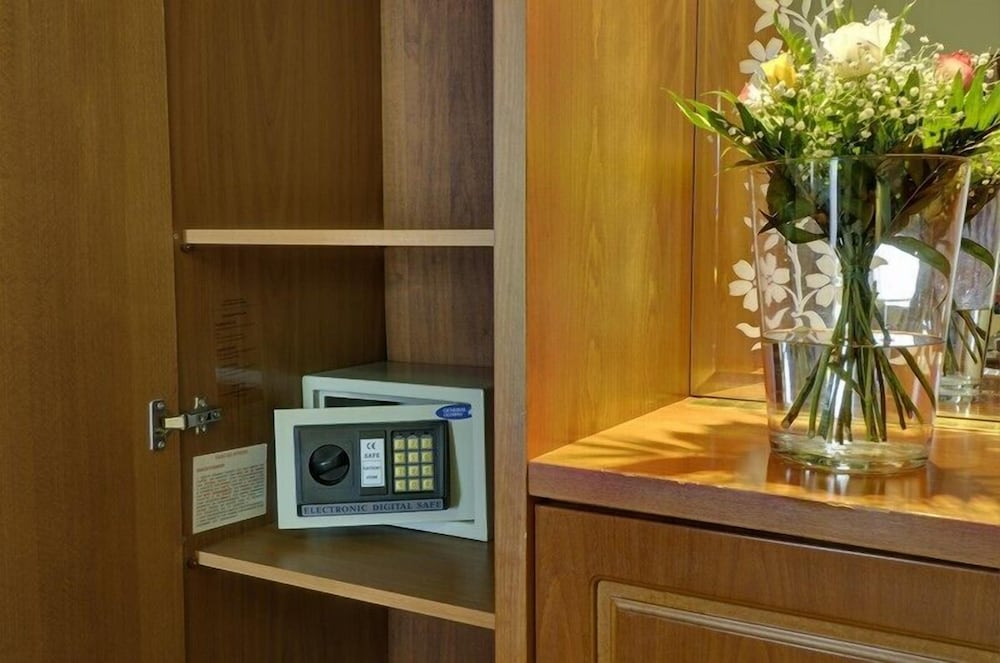 Nefeli 30/38