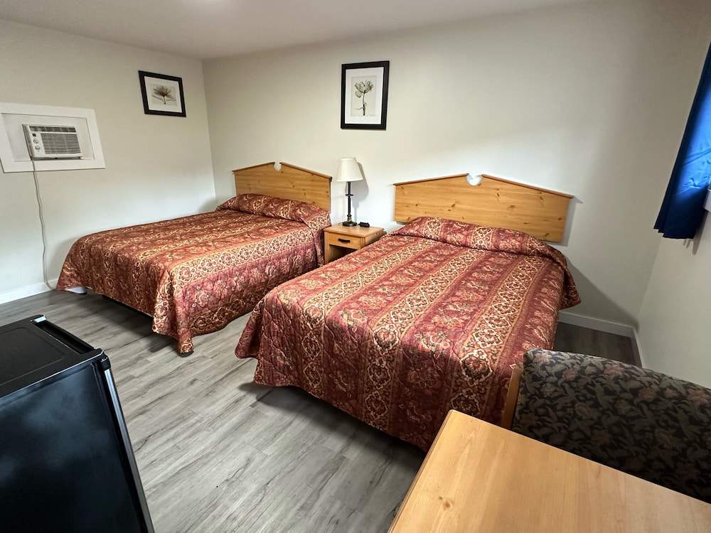 Oakdell Motel 13/57