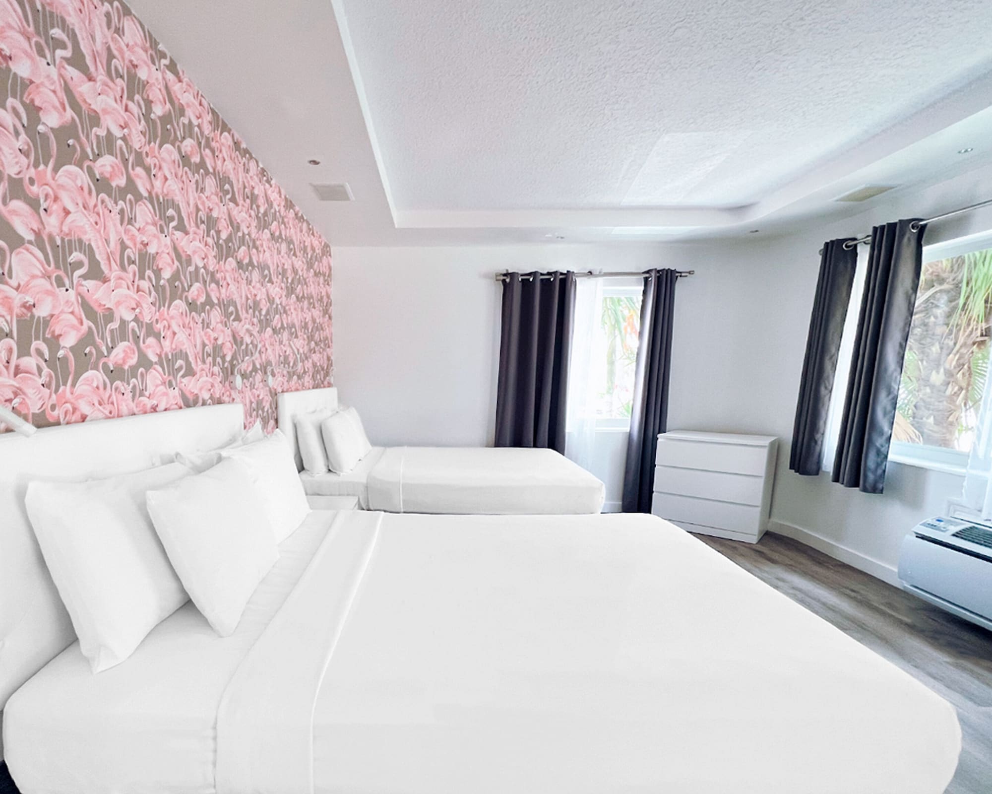 family suite, multiple beds