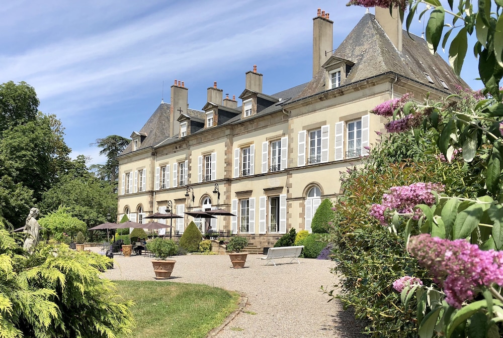 Chateau D'ygrande 2/67