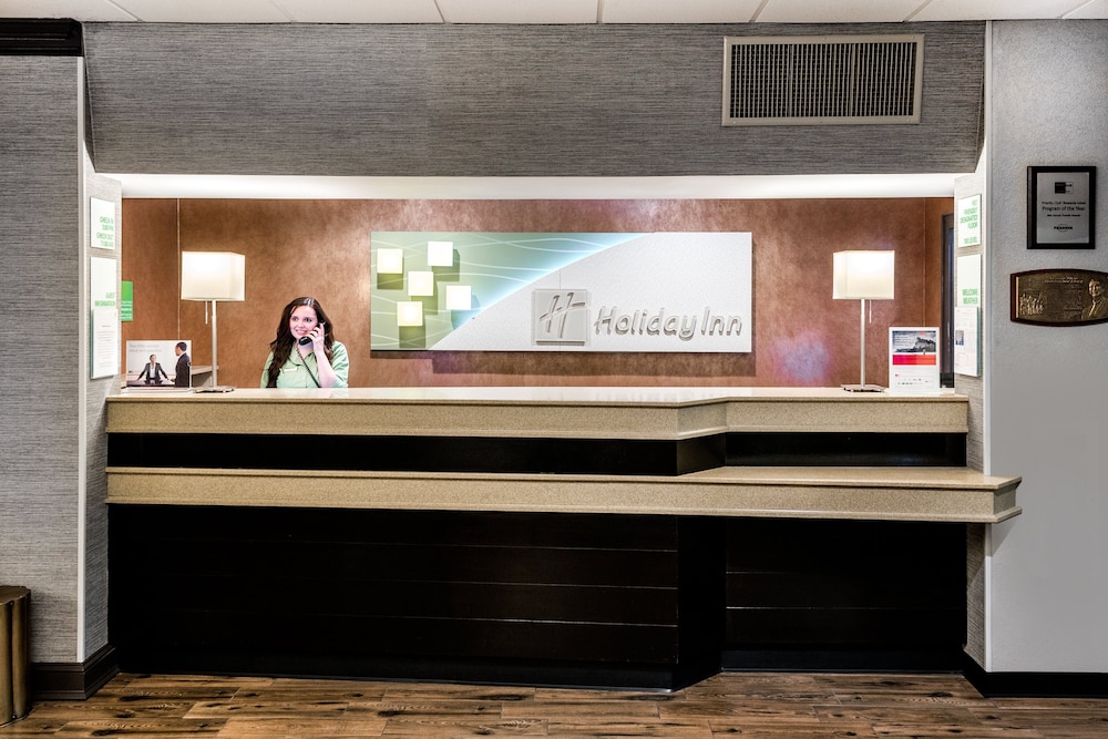 Holiday Inn Johnstown-Gloversville 12/66