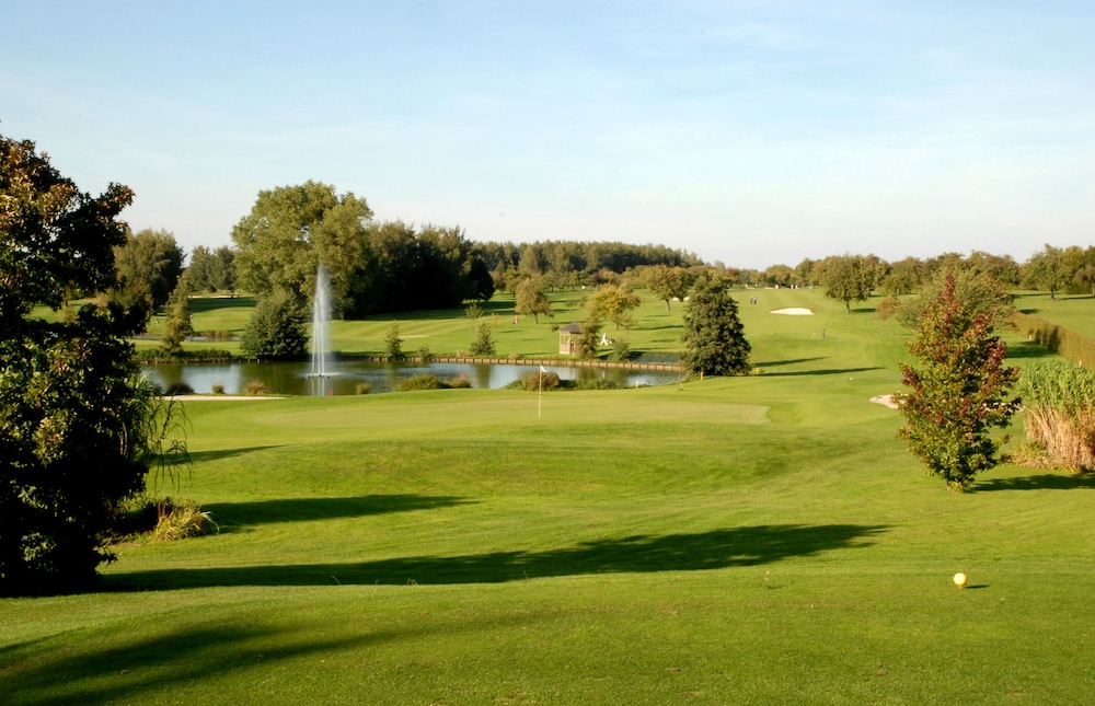 NOVOTEL VALENCIENNES AERODROME 42/48
