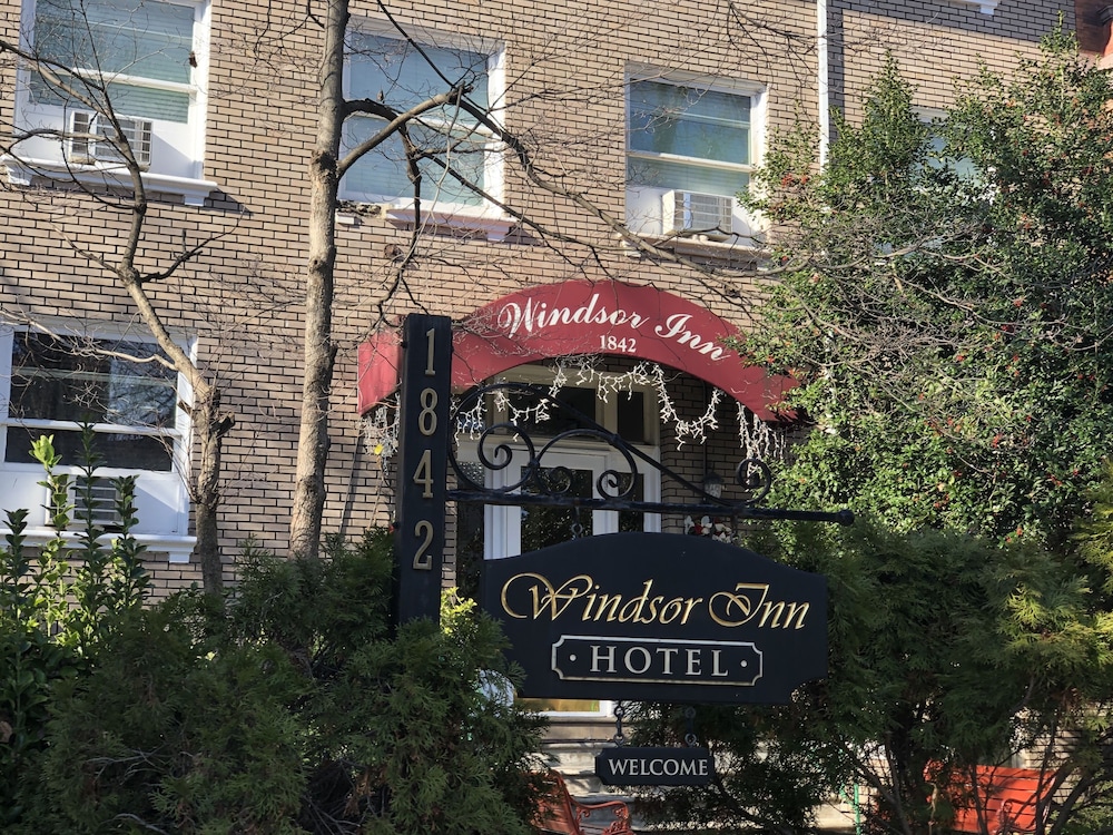 The Windsor Inn 1/61