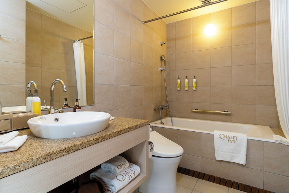 Chalet Ivy Hirafu 44/48