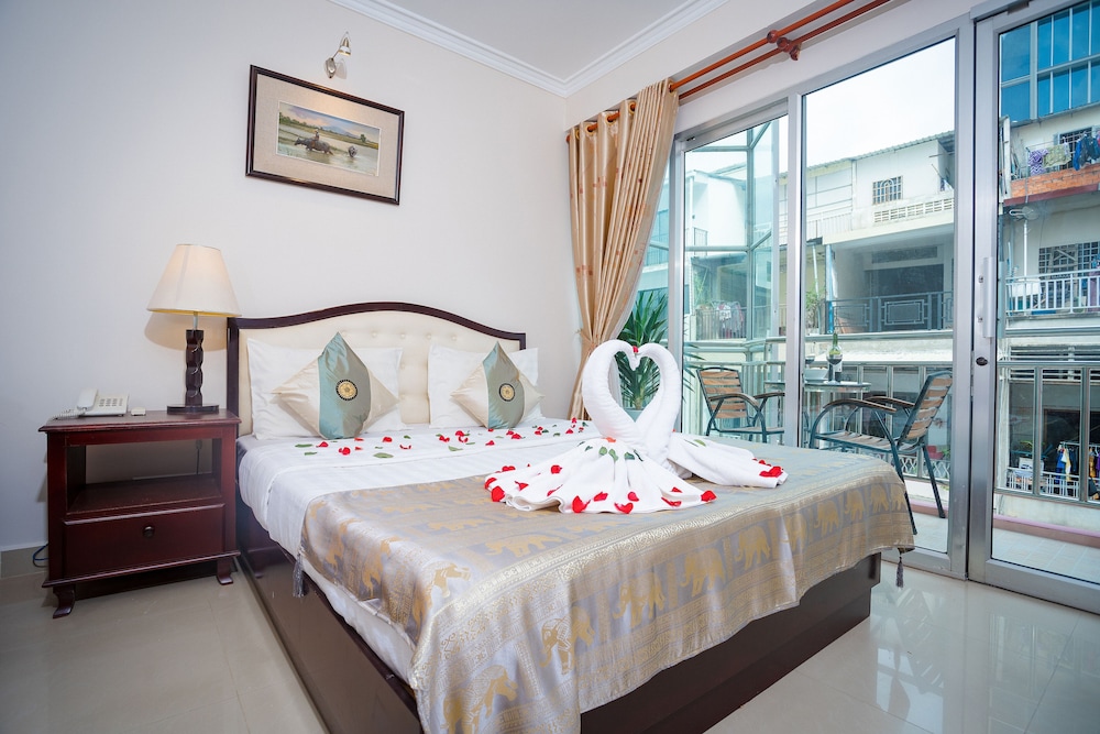 Silver Mounts Hotel 45/69