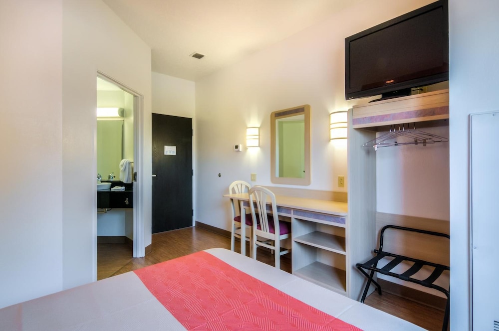 Motel6 Joliet, IL - Chicago - I-55 35/57