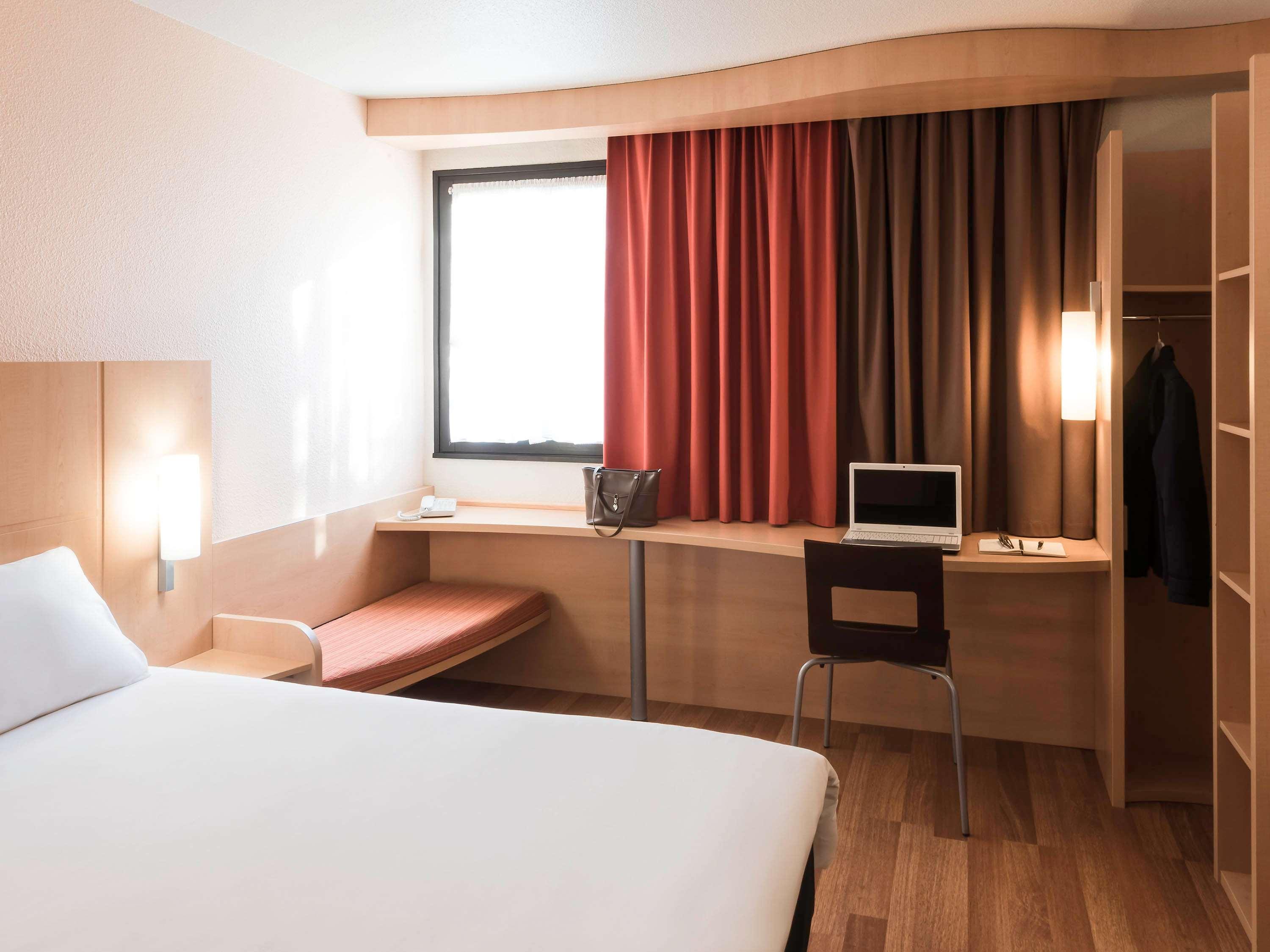 Room, Double Bed