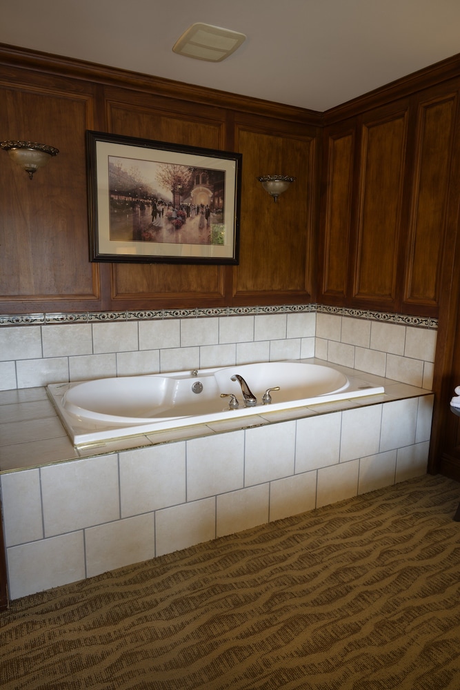 Liscombe Lodge Resort and Conference Centre 6/45
