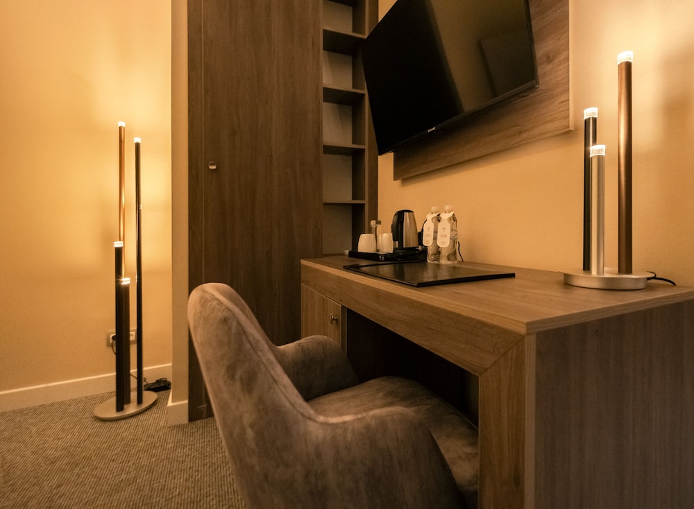 AD Hotel Pont d Hydra 35/35