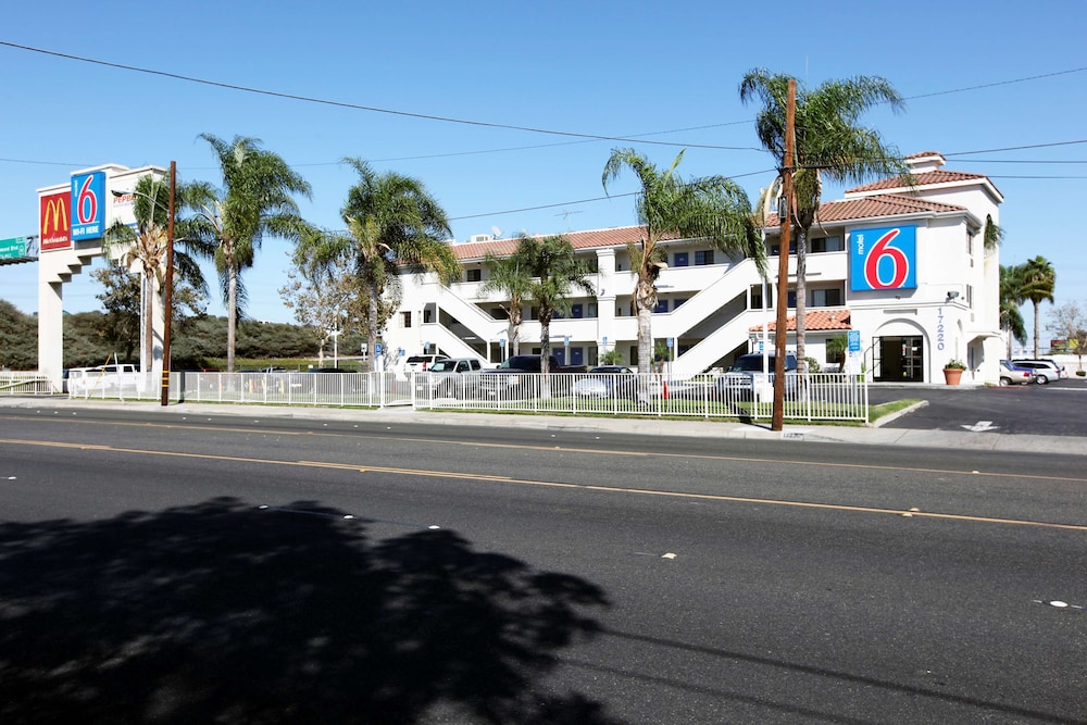 Motel6 Bellflower, CA - Los Angeles 52/65