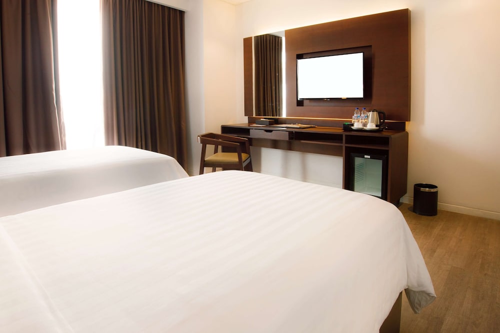 Golden Tulip Pontianak 21/64