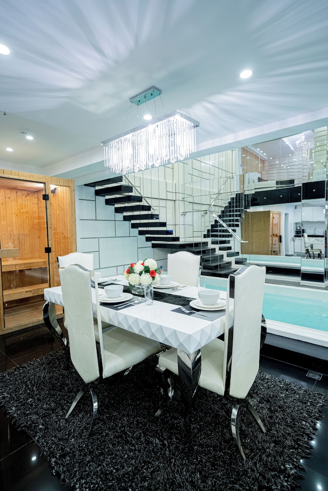 Luks Lofts Hotel & Residences 47/50