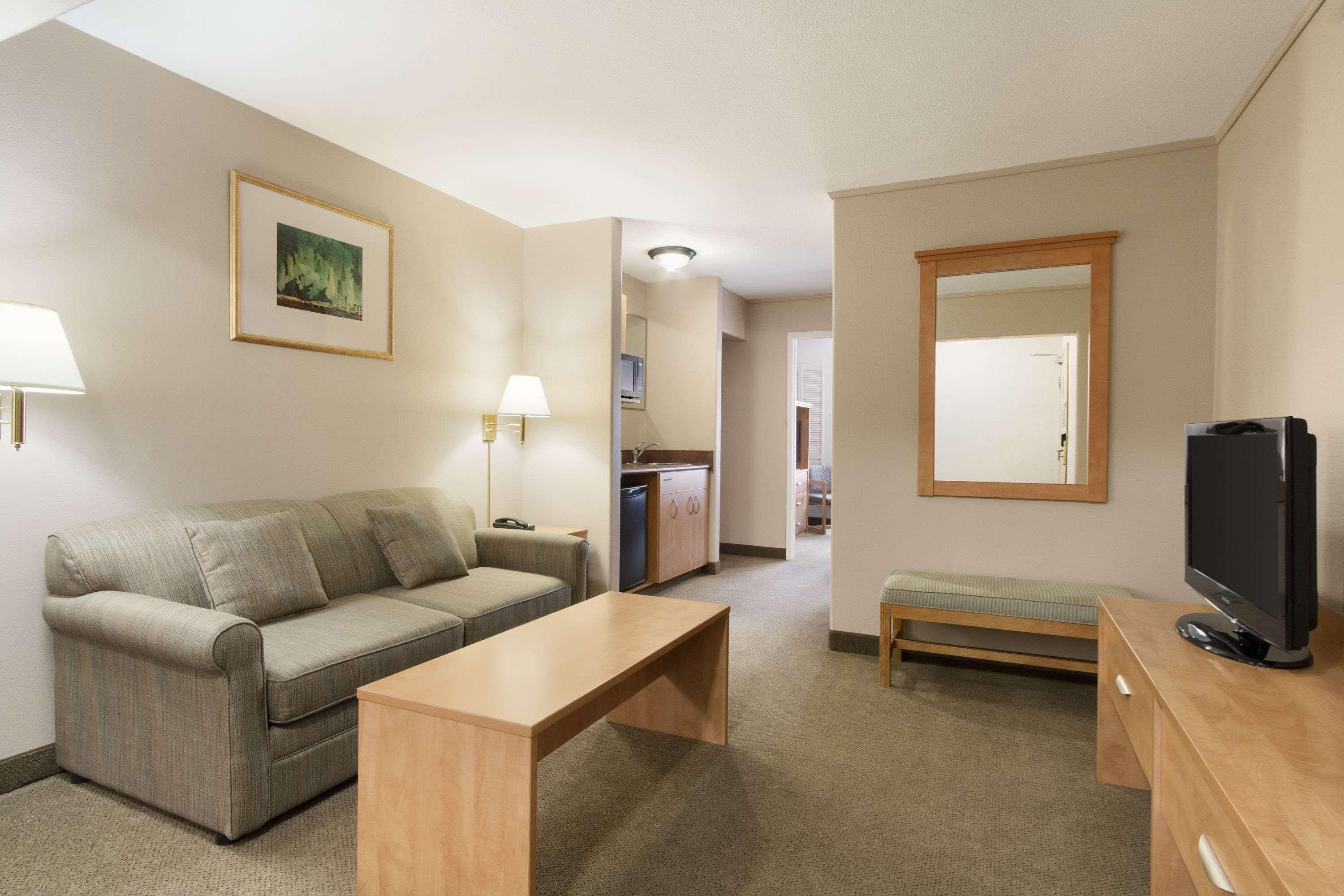 Room, King Bed