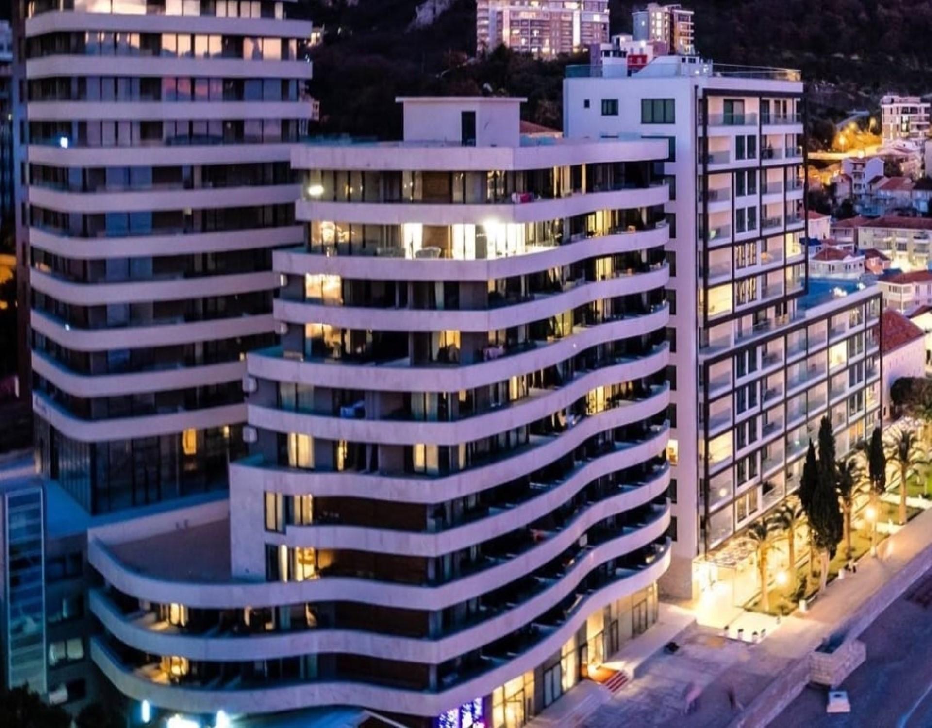 Royalis Suites in BECICI