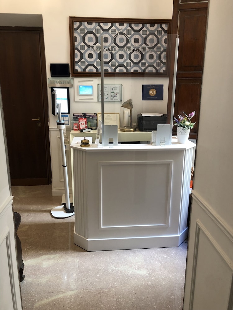 Navona Central Suites 3/50
