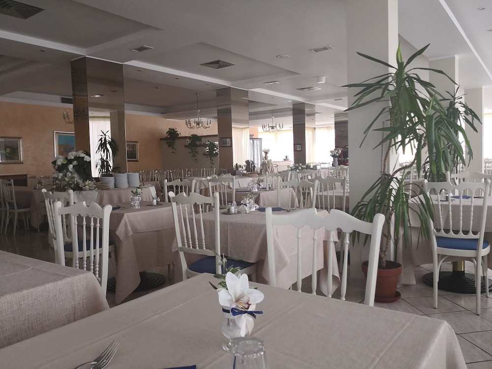 Hotel De Amicis 39/53
