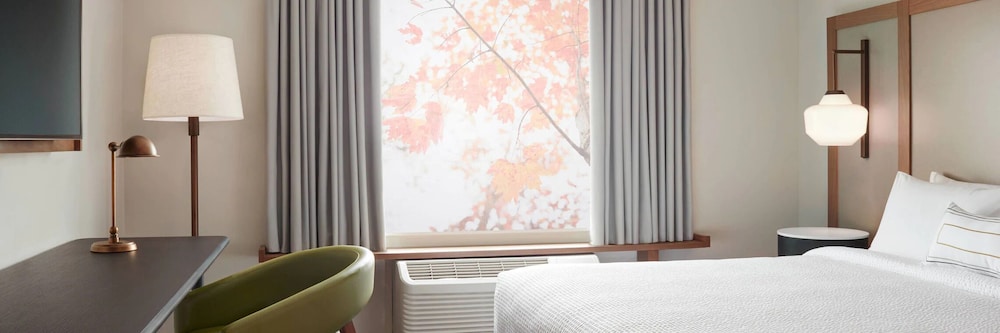 Fairfield Inn & Suites Newport Cincinnati 20/36