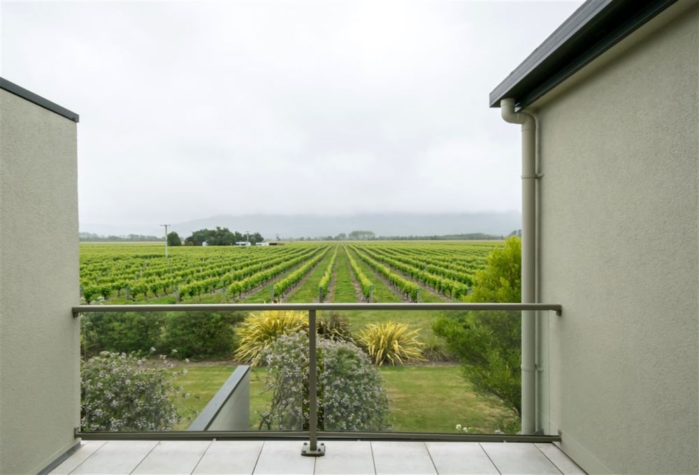 Vintners Retreat 14/50