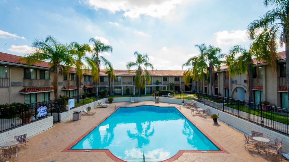 Motel6 Anaheim Hills, CA 34/42