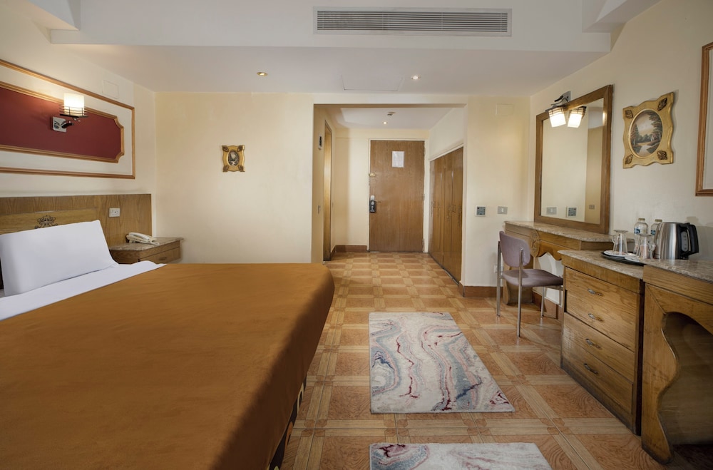 KANZY HOTEL 11/45