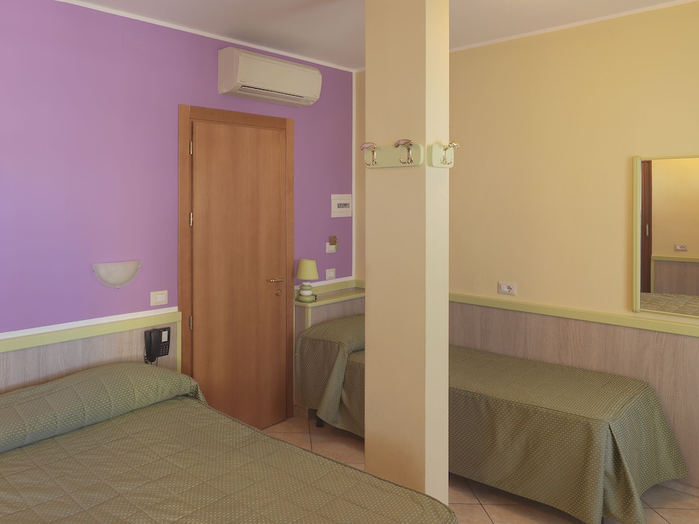 Hotel Arco Romana 11/20