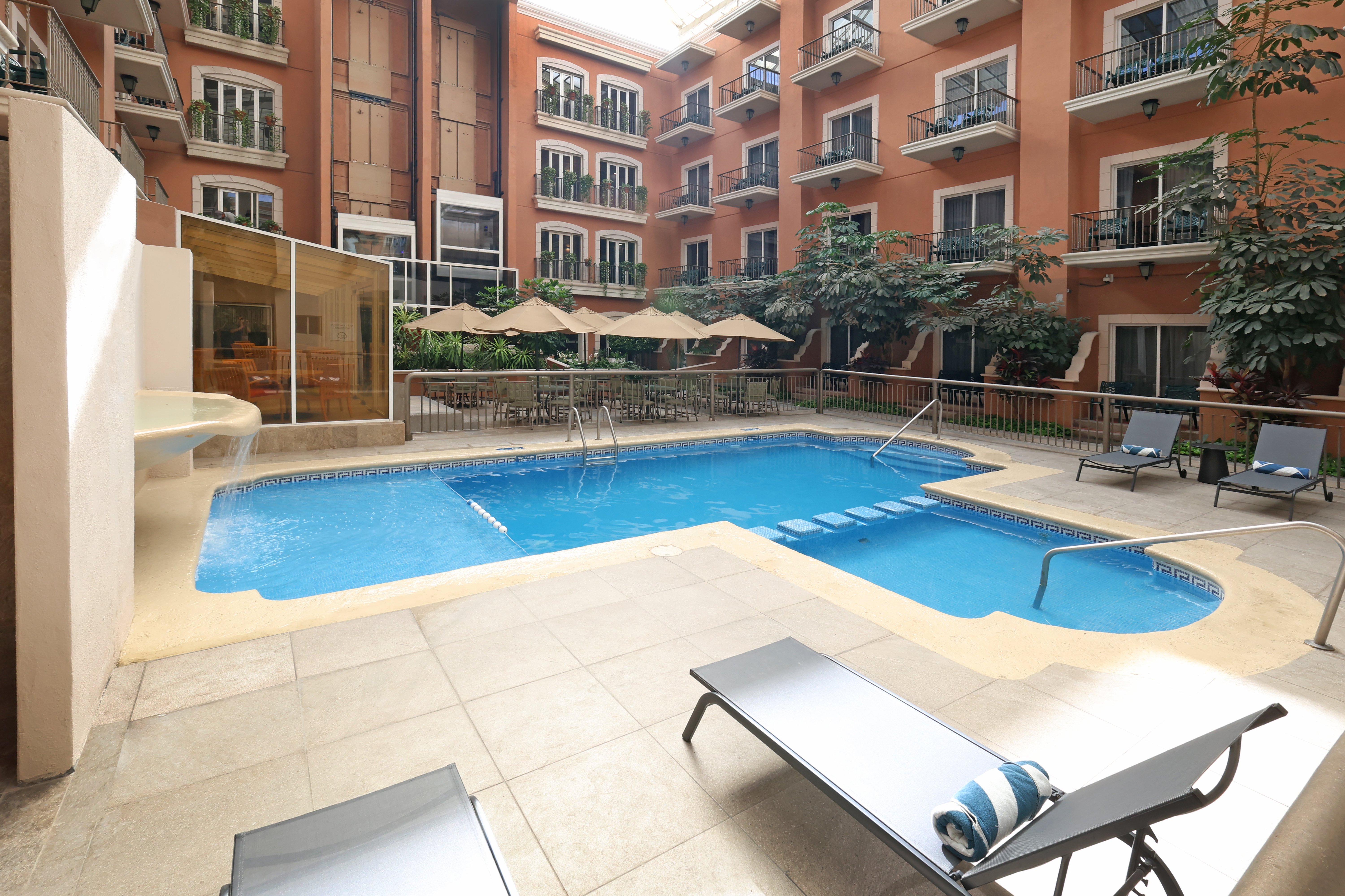 Holiday Inn Express Monterrey Tecnologico 47/50