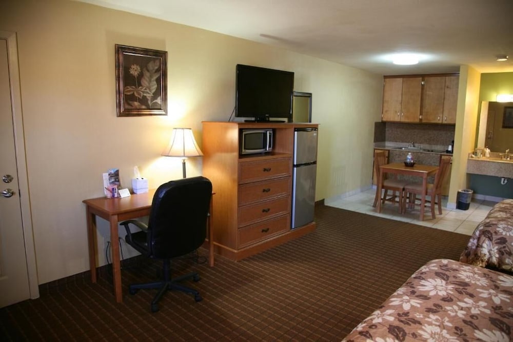 Coach Light Inn Brenham 34/37