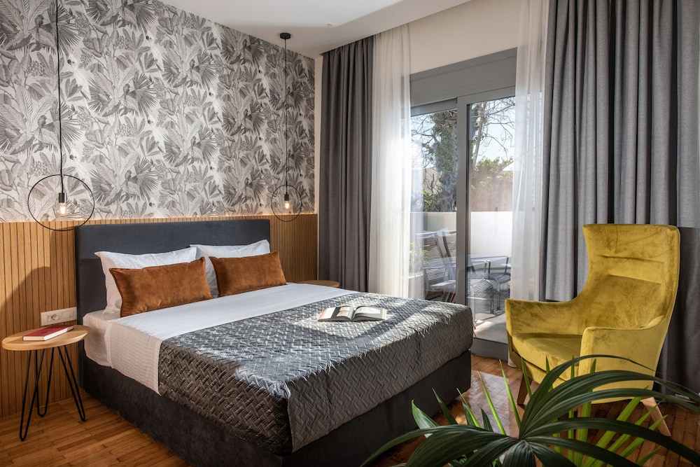 Kipos Boutique Suites 7/29