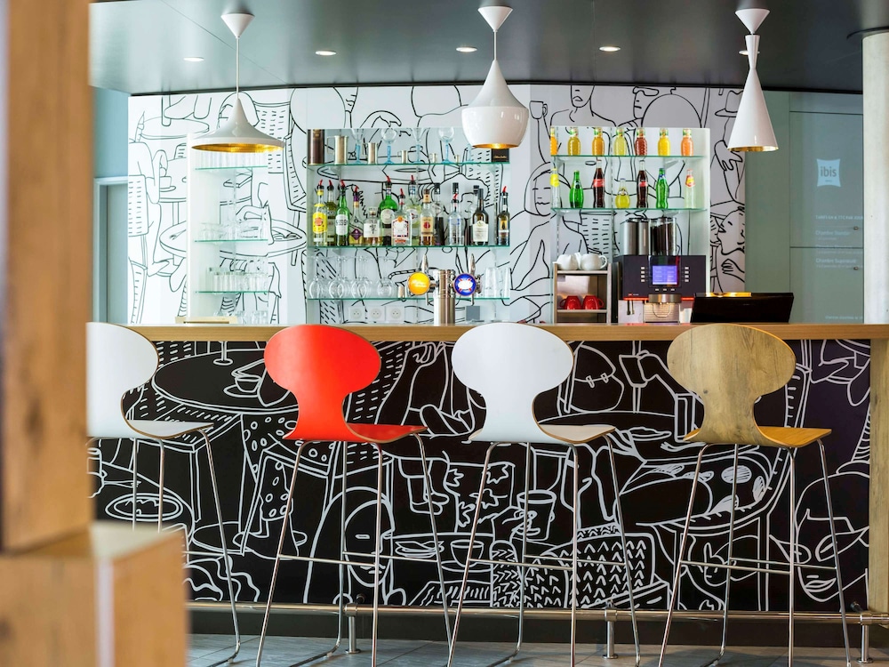 Ibis Saint-Quentin-En-Yvelines Velodrome 55/75