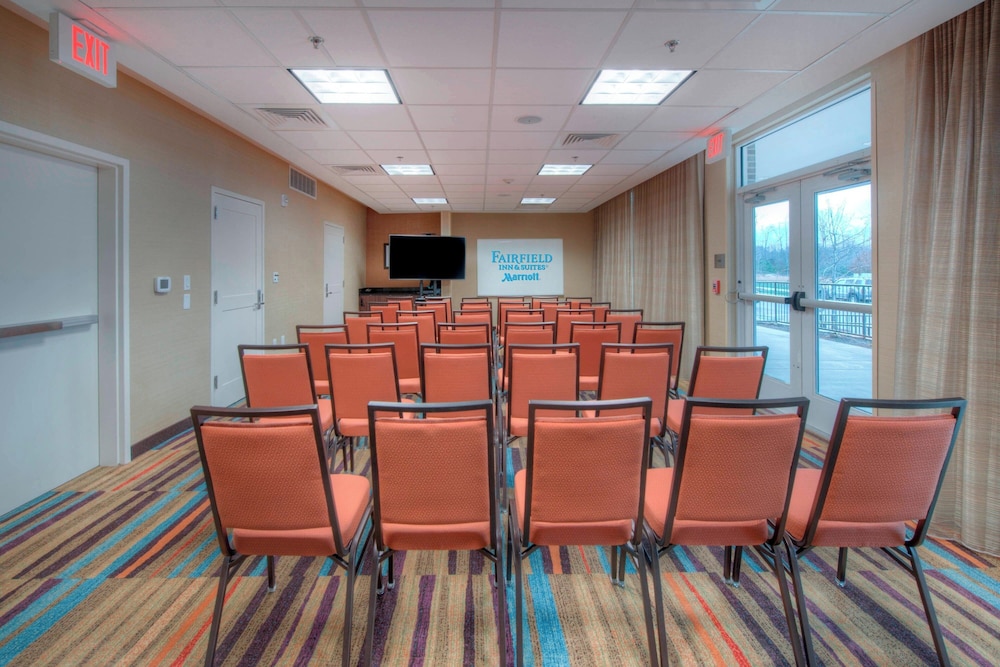 Fairfield Inn And Suites By Marriott Charlotte Airport 89/100