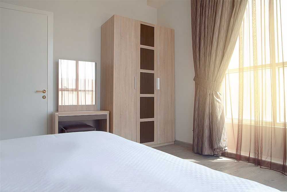 1 BEDROOM, SUPERIOR, APARTMENT