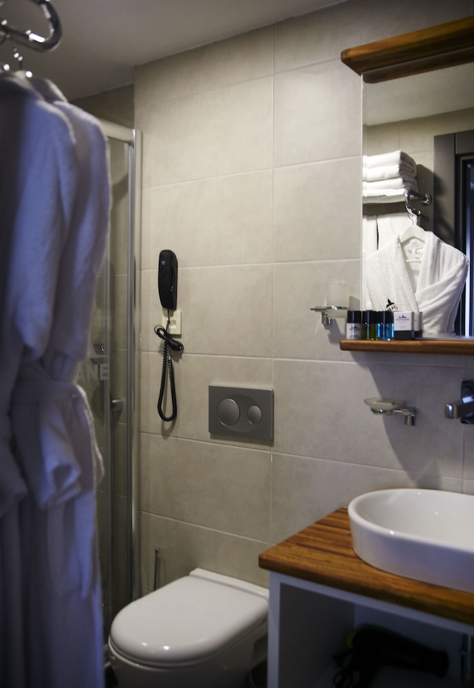 Tophane Suites 32/39