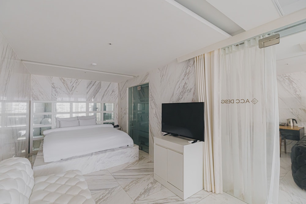 Acc Design Hotel 63/70