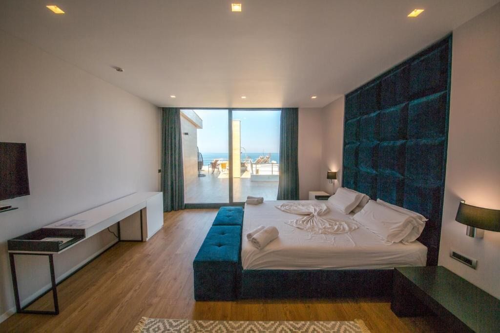 Deluxe, Suite, King Bed, Sea View, Sofa, Terrace