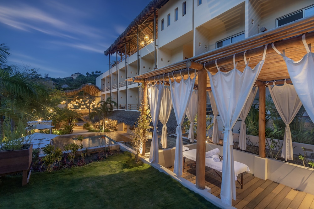 Hotel Casa Bocana 2/50