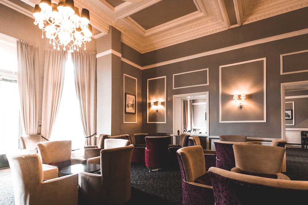 The Victoria Hotel, Bradford by Sunday 21/36