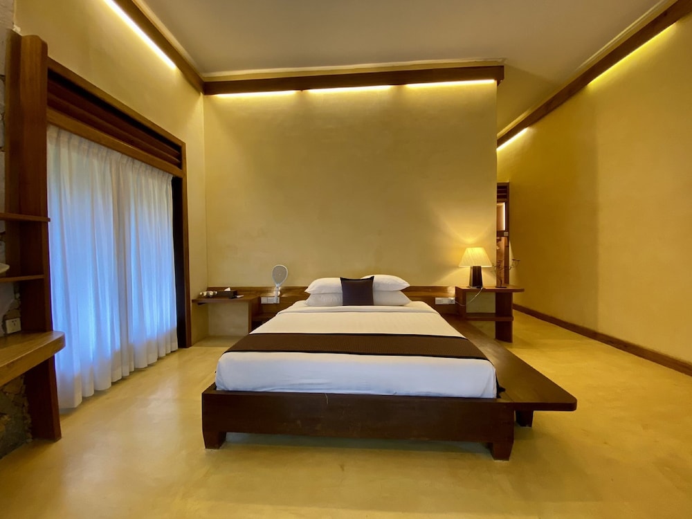 Cliff, Garden, Superior, Residence, King Bed