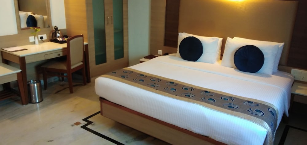Hotel Jp Chennai Cmbt 24/47