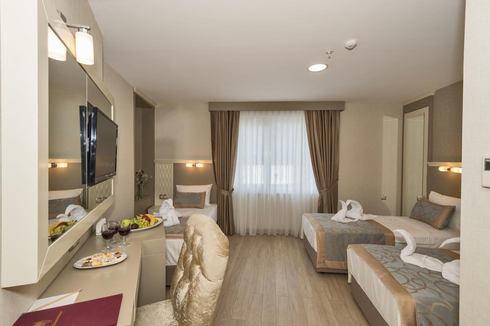 Marcello Hotel 46/65